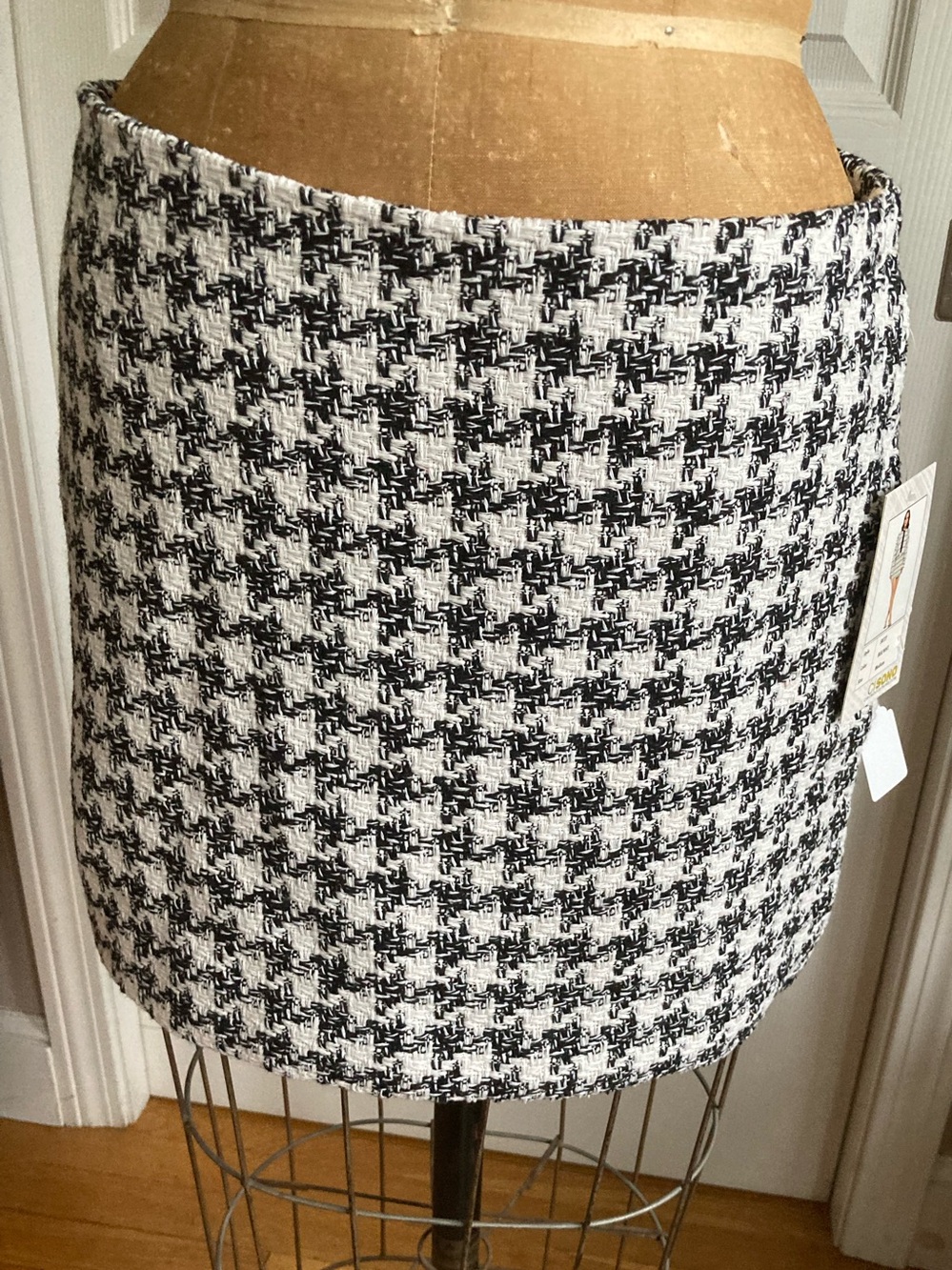 Ci Sono Black & White Houndstooth Mini Skirt